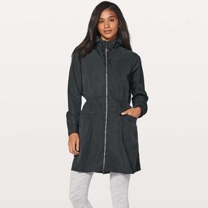Lululemon Pack & Glyde Jacket Size 6